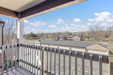 Tiny photo for 208 Glengarry Drive #301, Bloomingdale, IL 60108 (MLS # 12611030)