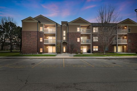 Tiny photo for 208 Glengarry Drive #301, Bloomingdale, IL 60108 (MLS # 12611030)