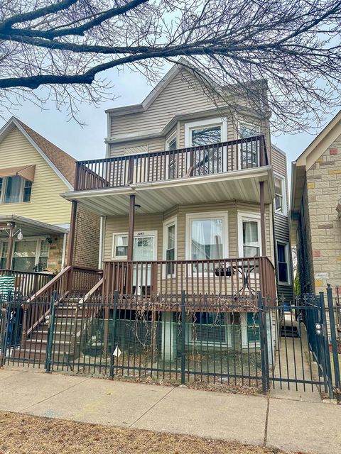 2045 N Tripp Avenue Chicago IL 60639