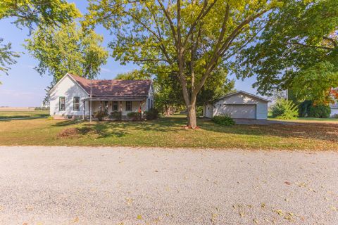 Tiny photo for 31439 Second Street, Chenoa, IL 61726 (MLS # 12493573)