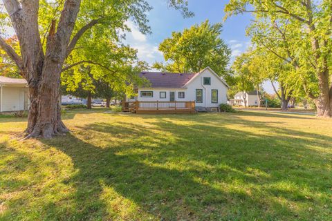 Tiny photo for 31439 Second Street, Chenoa, IL 61726 (MLS # 12493573)