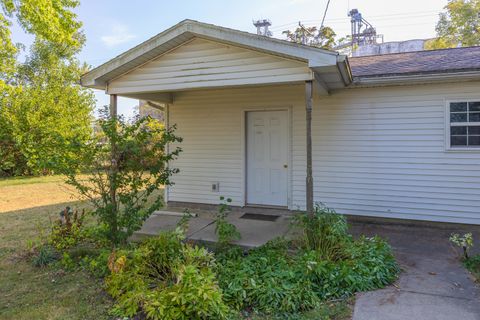Tiny photo for 31439 Second Street, Chenoa, IL 61726 (MLS # 12493573)
