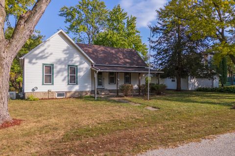 Tiny photo for 31439 Second Street, Chenoa, IL 61726 (MLS # 12493573)