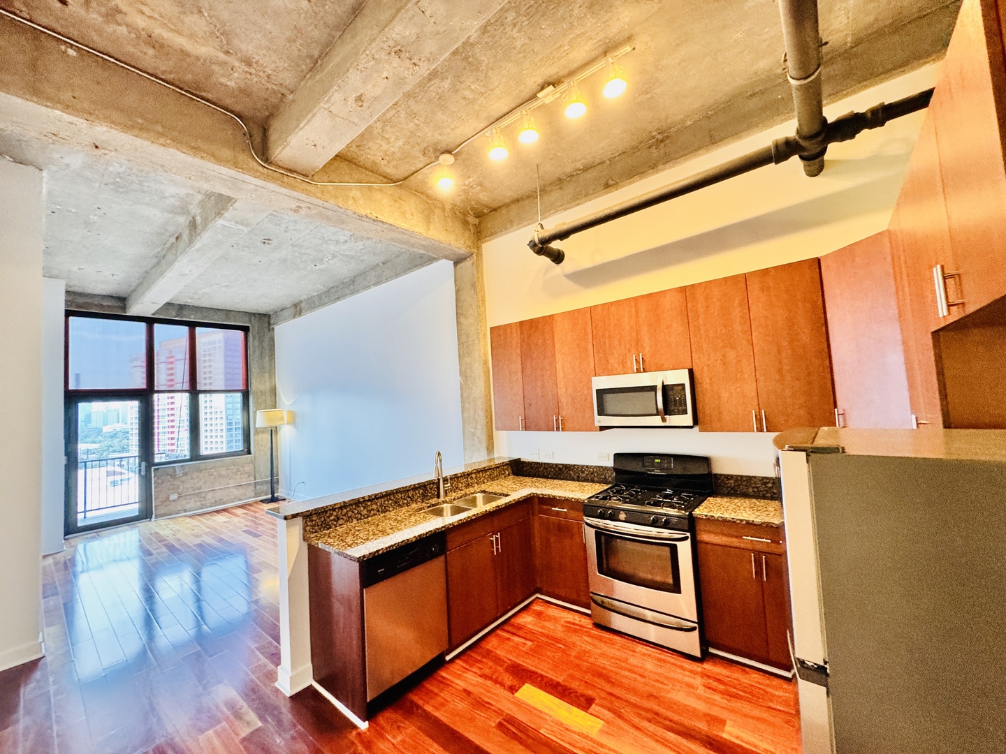 320 E 21st Street 805