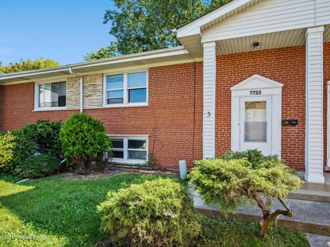 Tiny photo for 7753 N Nordica Avenue, Niles, IL 60714 (MLS # 12510288)