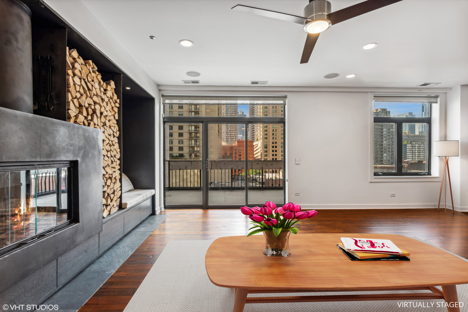 33 W Huron Street 810