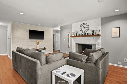 Tiny photo for 1218 S 7th Street, St. Charles, IL 60174 (MLS # 12495946)