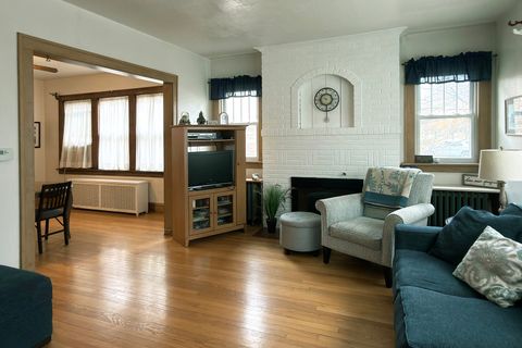 Tiny photo for 118 S william Street, Mount Prospect, IL 60056 (MLS # 12514379)