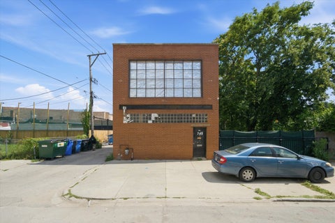 Photo of 743 N Avers Avenue, Chicago, IL 60651 (MLS # 12743201)