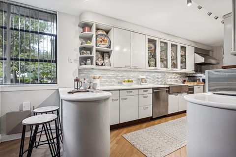 Tiny photo for 524 W Barry Avenue, Chicago, IL 60657 (MLS # 12491352)