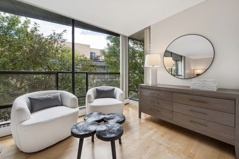 Tiny photo for 524 W Barry Avenue, Chicago, IL 60657 (MLS # 12491352)
