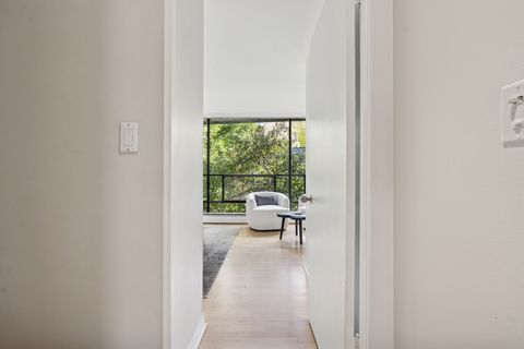 Tiny photo for 524 W Barry Avenue, Chicago, IL 60657 (MLS # 12491352)