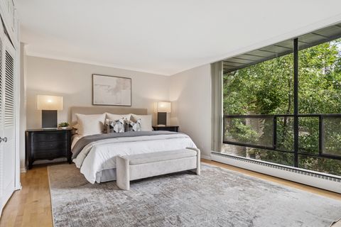 Tiny photo for 524 W Barry Avenue, Chicago, IL 60657 (MLS # 12491352)