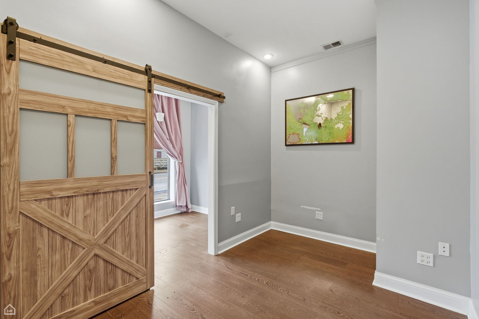 4124 N Lincoln Avenue