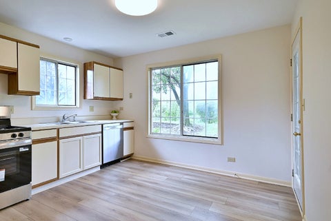 Tiny photo for 884 Pas Court #101, Naperville, IL 60563 (MLS # 12793359)