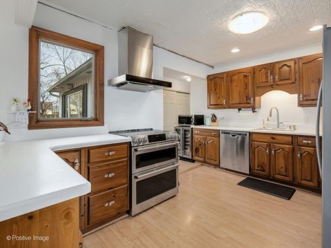 Tiny photo for 5549 Laurel Avenue, La Grange Highlands, IL 60525 (MLS # 12570937)