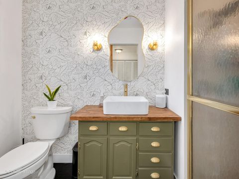 Tiny photo for 5549 Laurel Avenue, La Grange Highlands, IL 60525 (MLS # 12570937)