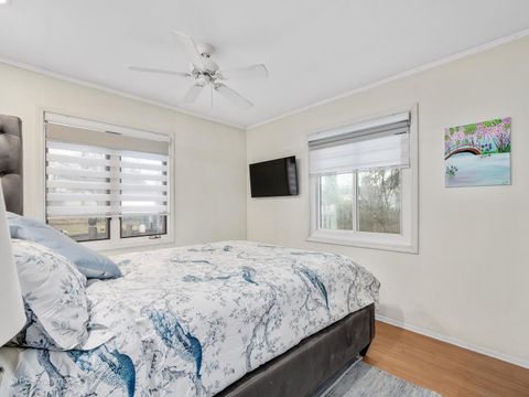 Tiny photo for 5549 Laurel Avenue, La Grange Highlands, IL 60525 (MLS # 12570937)