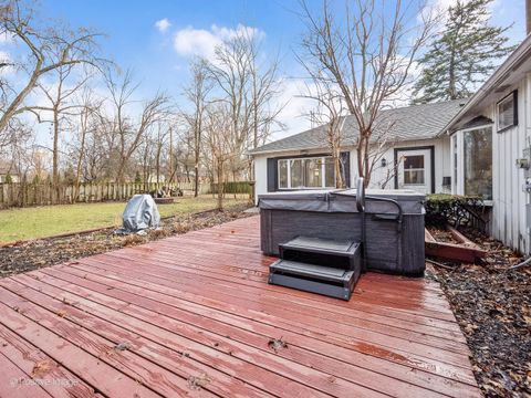 Tiny photo for 5549 Laurel Avenue, La Grange Highlands, IL 60525 (MLS # 12570937)