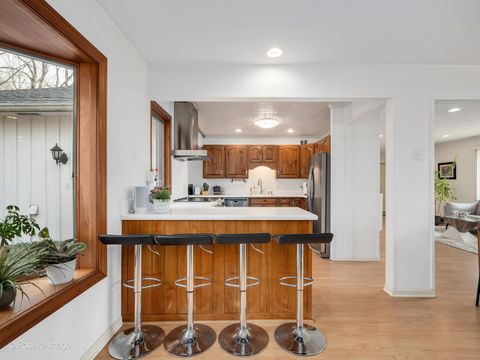 Tiny photo for 5549 Laurel Avenue, La Grange Highlands, IL 60525 (MLS # 12570937)