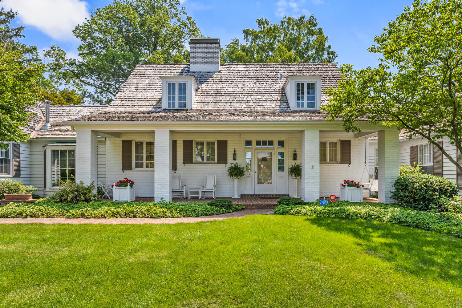 1106 Country Lane
