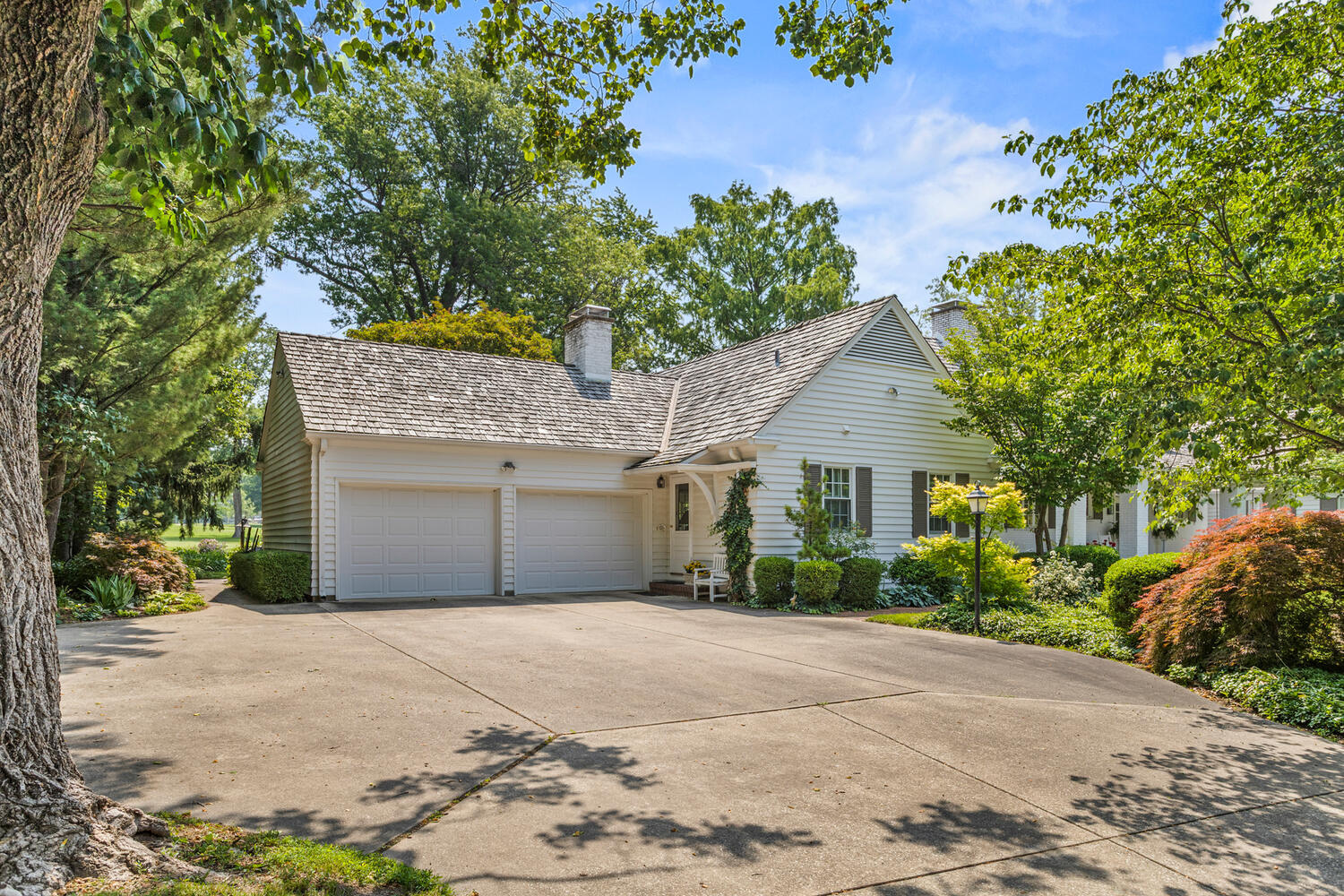 1106 Country Lane