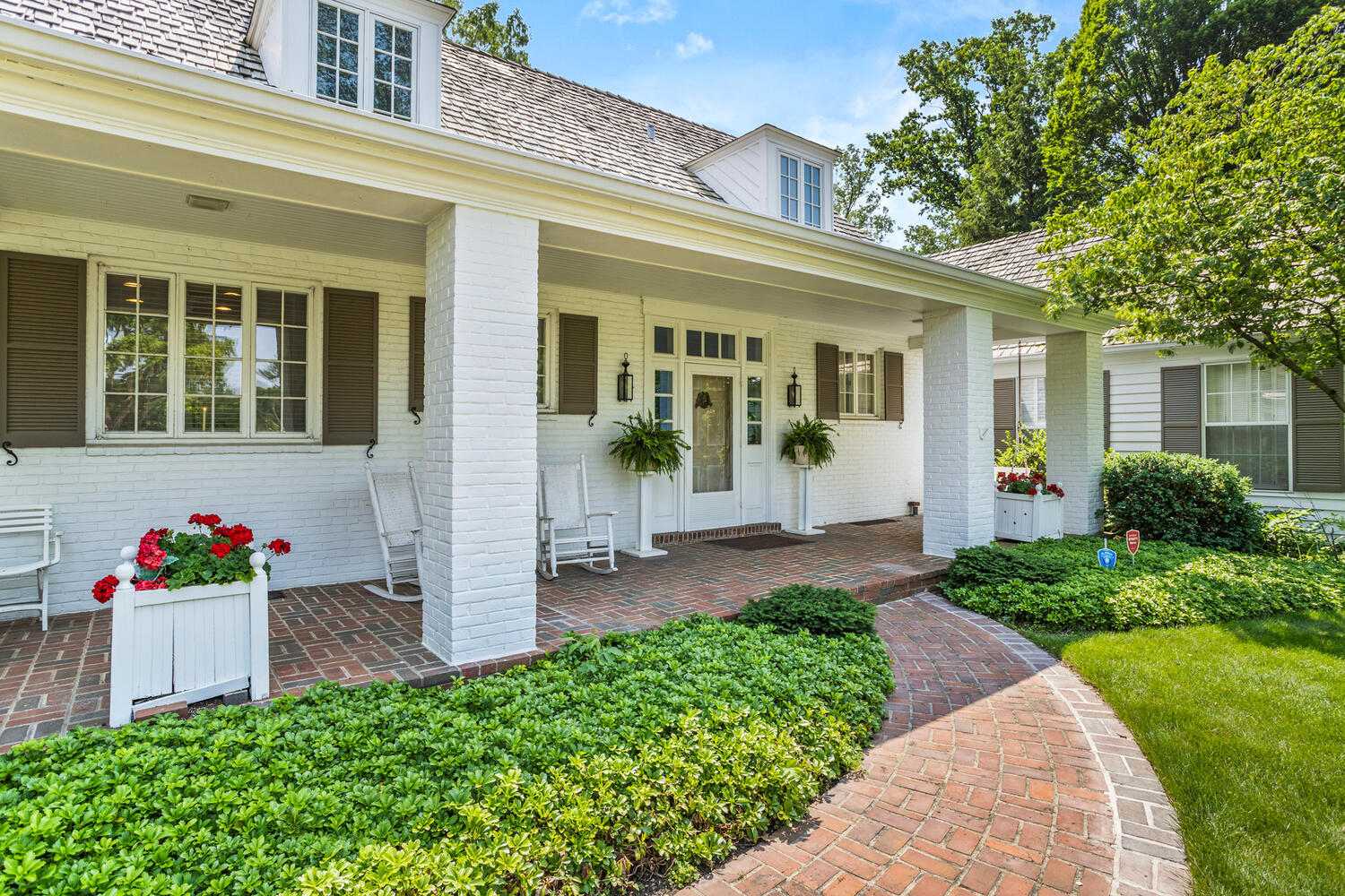 1106 Country Lane