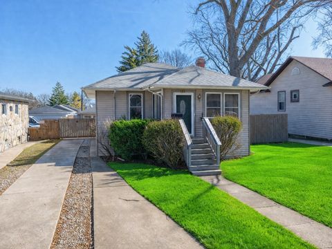 Photo of Villa Park, IL 60181 (MLS # 12574498)