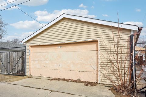 Tiny photo for 2928 N Rutherford Avenue, Chicago, IL 60634 (MLS # 12594250)