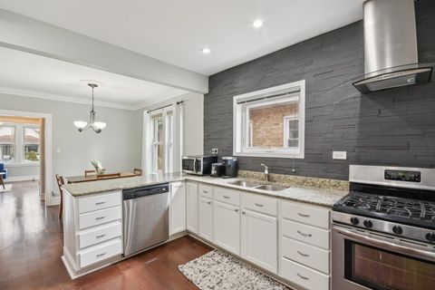 Tiny photo for 2928 N Rutherford Avenue, Chicago, IL 60634 (MLS # 12594250)