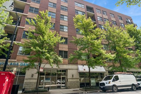 Photo of Chicago, IL 60610 (MLS # 12408770)