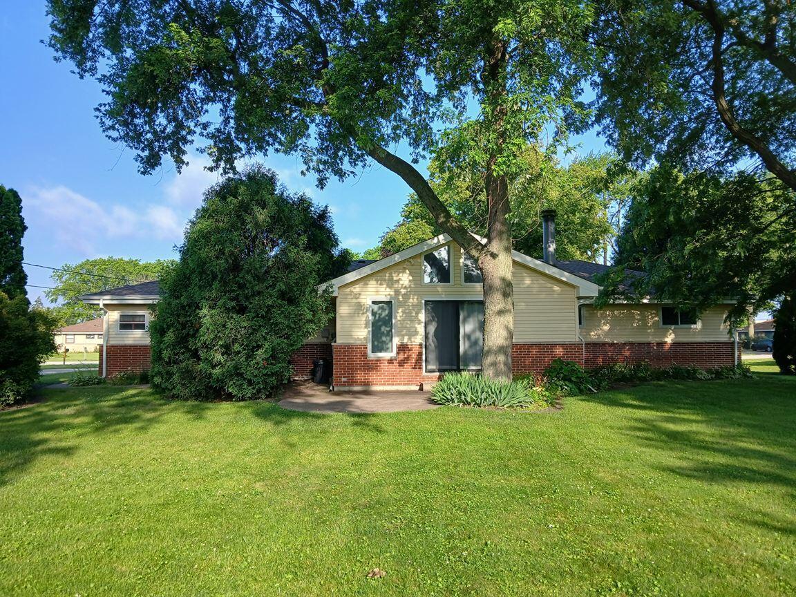 121 N Mandel Lane