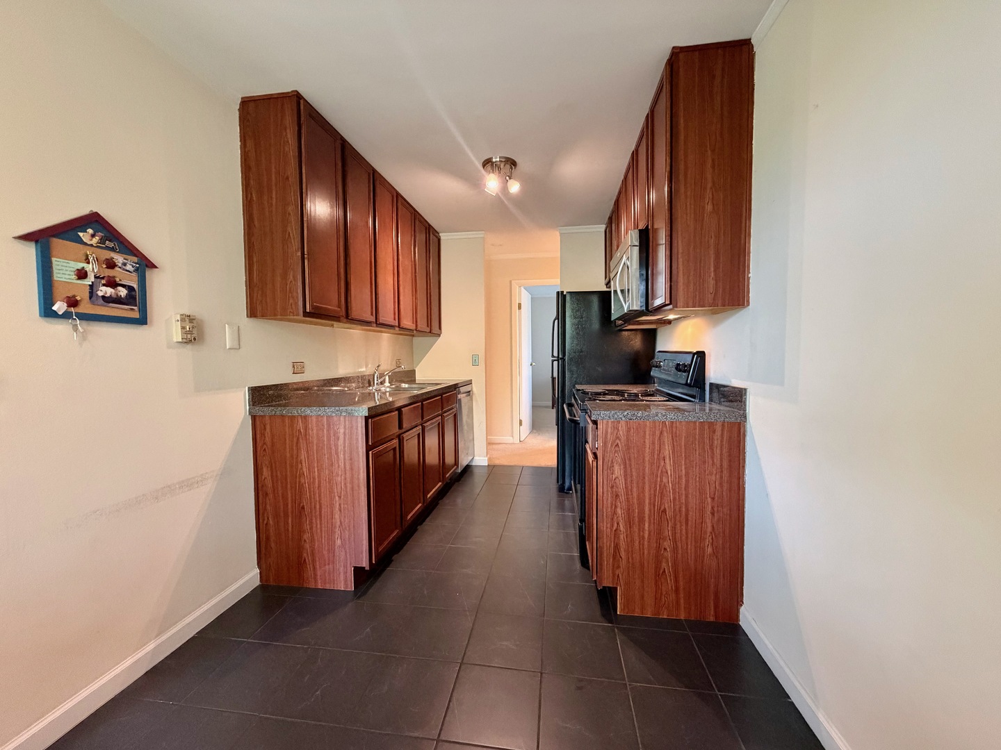 5950 Oakwood Drive 3M