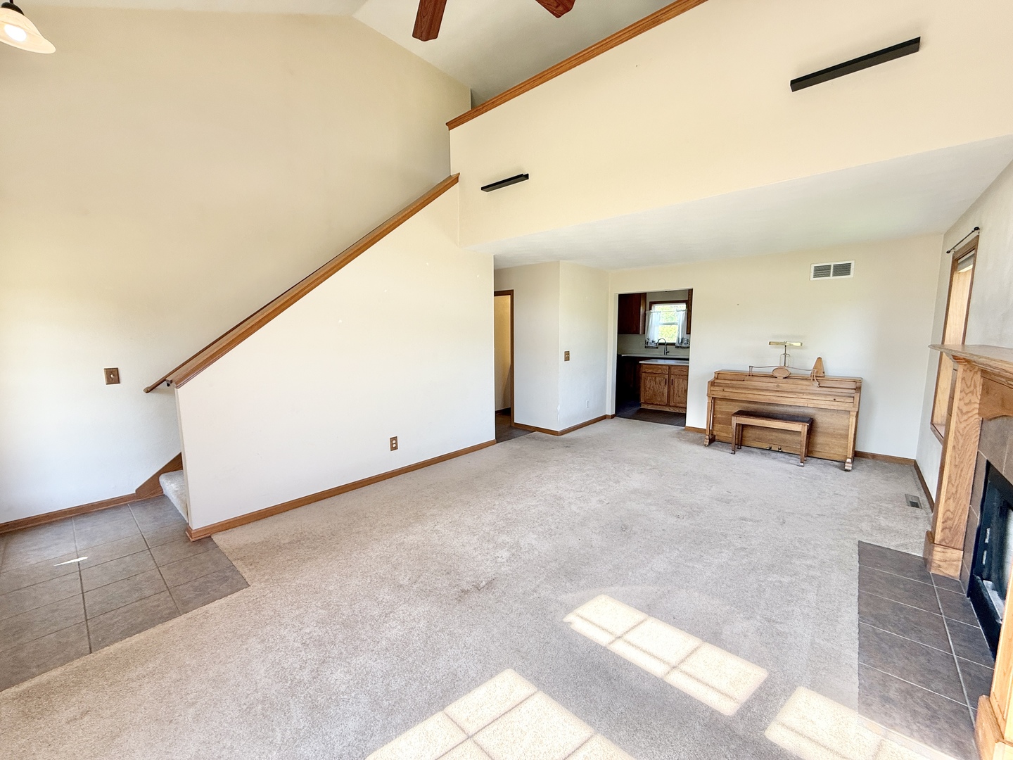 2123 Maxine Lane