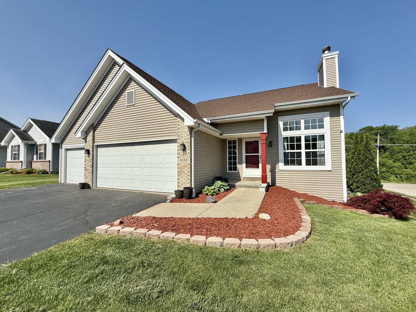 2123 Maxine Lane