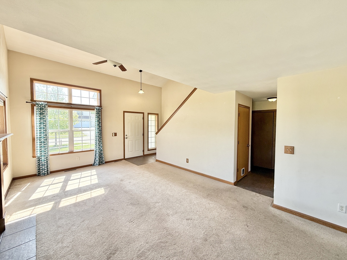 2123 Maxine Lane