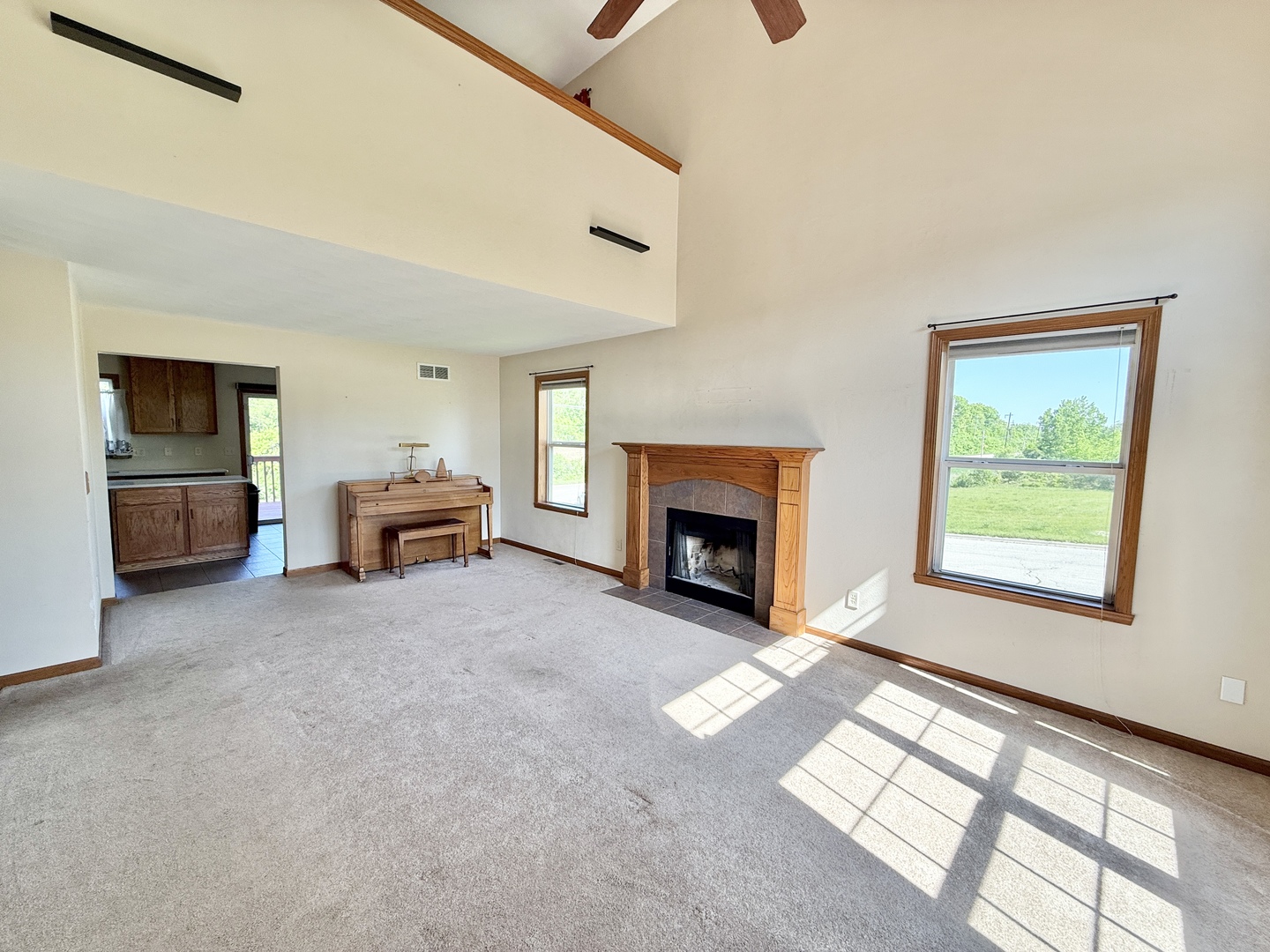 2123 Maxine Lane