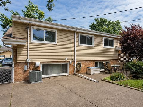 Tiny photo for 3613 W 120th Place, Alsip, IL 60803 (MLS # 12686380)