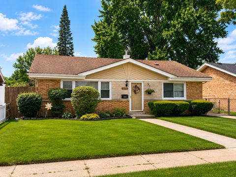 Photo of 3613 W 120th Place, Alsip, IL 60803 (MLS # 12686380)