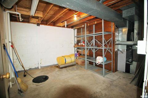 Tiny photo for 3715 35TH Street #4, Moline, IL 61265 (MLS # QC4262972)