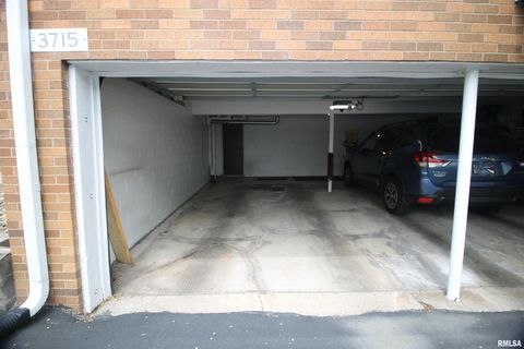 Tiny photo for 3715 35TH Street #4, Moline, IL 61265 (MLS # QC4262972)