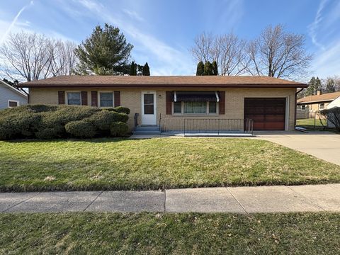 Photo of 215 Phyllis Avenue, Rochelle, IL 61068 (MLS # 12594717)