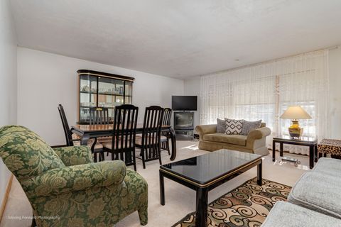 Tiny photo for 10610 Essex Street, Westchester, IL 60154 (MLS # 12548291)