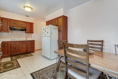 Tiny photo for 10610 Essex Street, Westchester, IL 60154 (MLS # 12548291)