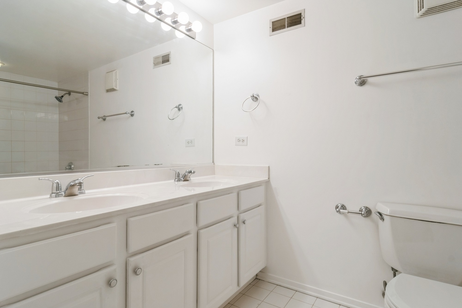 625 W JACKSON Boulevard 306