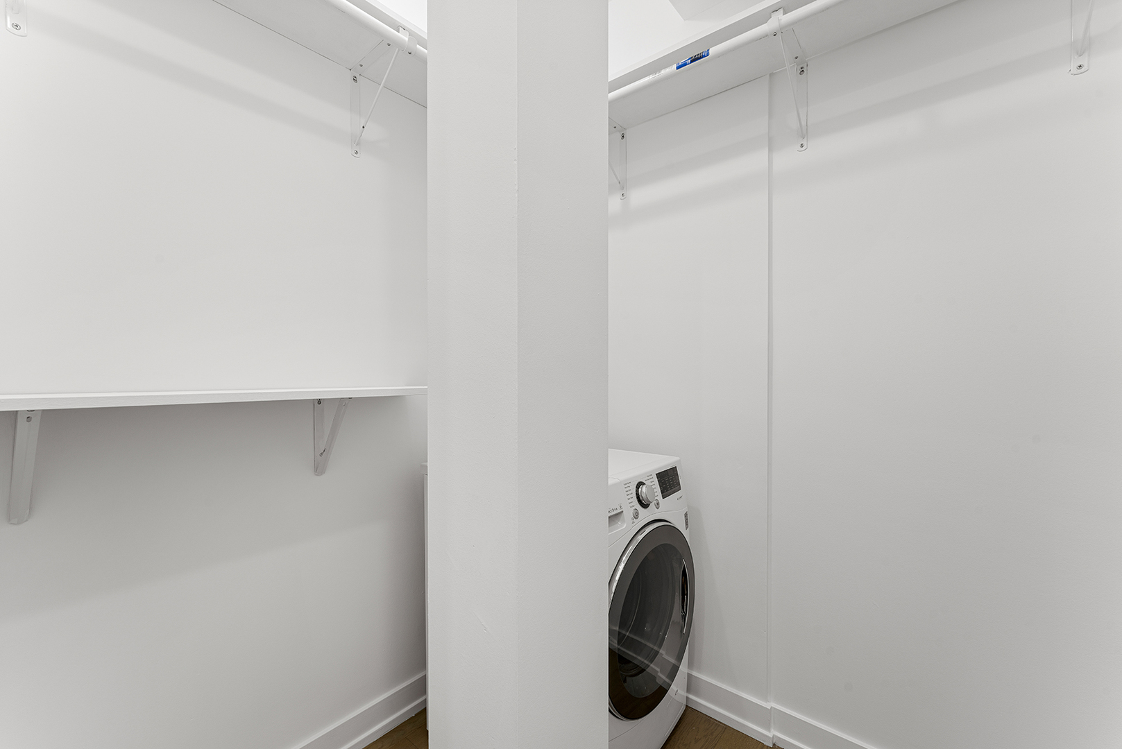 6019 N Winthrop Avenue 207