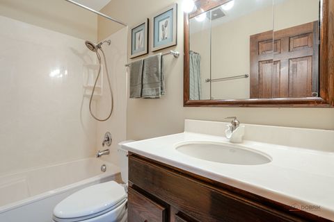 Tiny photo for 125 S Deerpath Drive, Vernon Hills, IL 60061 (MLS # 12611941)