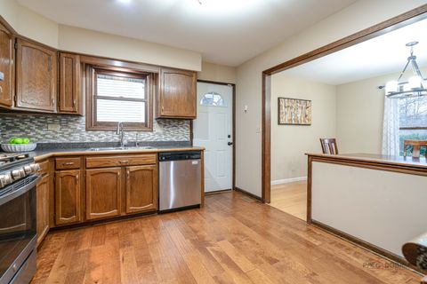 Tiny photo for 125 S Deerpath Drive, Vernon Hills, IL 60061 (MLS # 12611941)