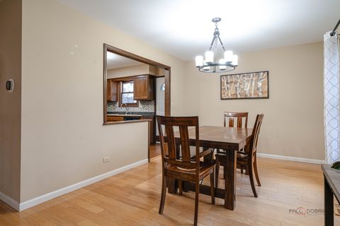 Tiny photo for 125 S Deerpath Drive, Vernon Hills, IL 60061 (MLS # 12611941)