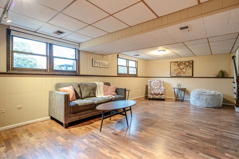 Tiny photo for 125 S Deerpath Drive, Vernon Hills, IL 60061 (MLS # 12611941)